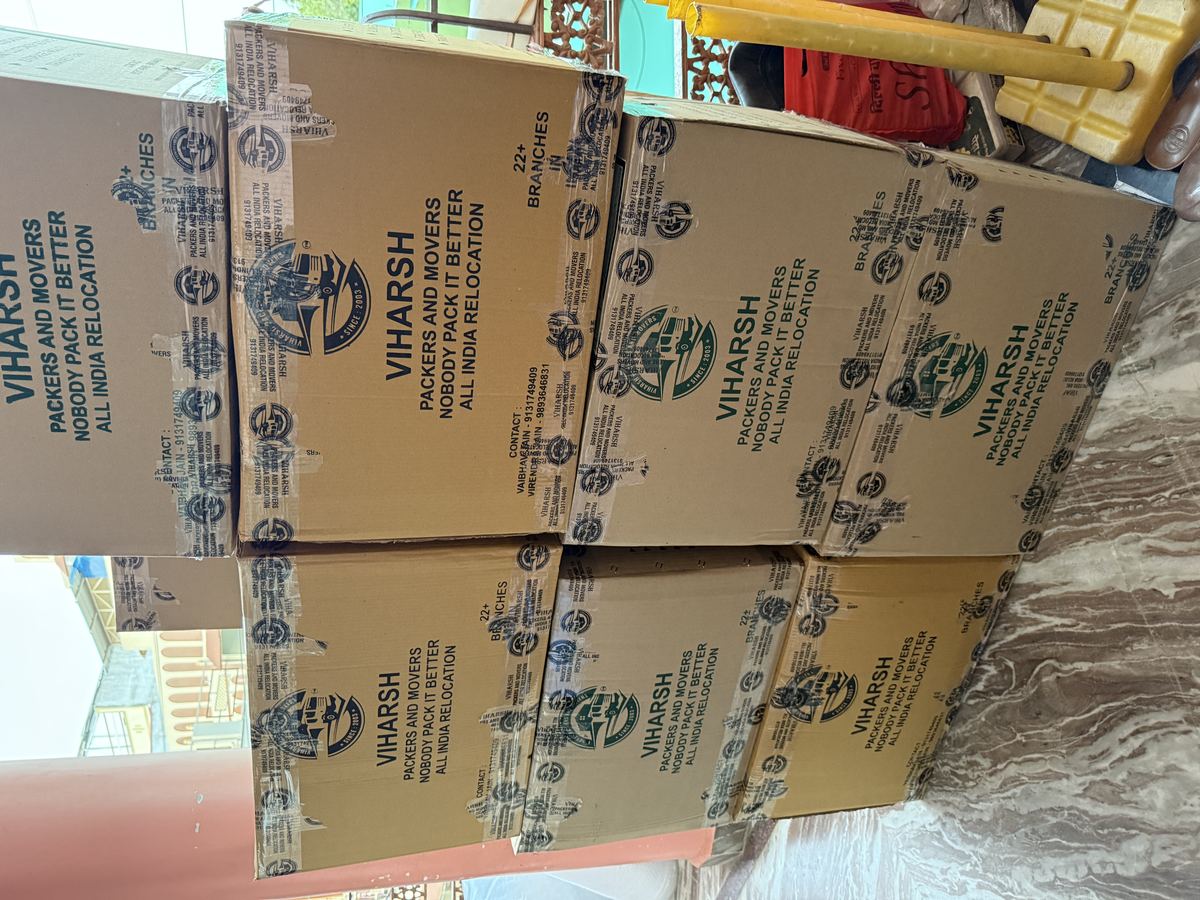 Custom-labelled packaging materials